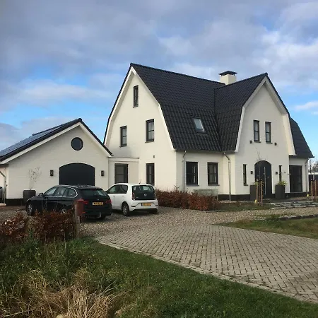 Slaapplaatsen 2-4 Personen Voor Bezoek Dtrh